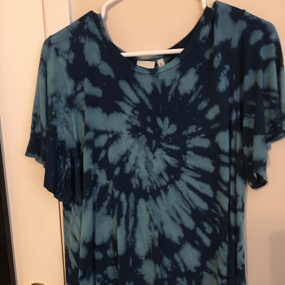 Tee